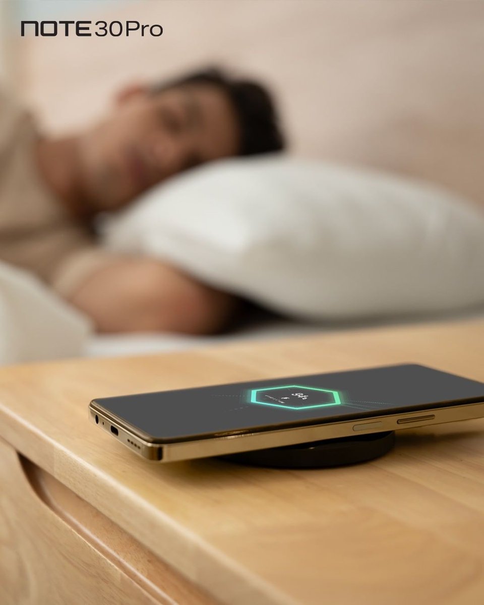 infinixuganda's tweet image. No more plugging in—just place your #NOTE30PRO and let the 15W wireless charging do the rest! ⚡️