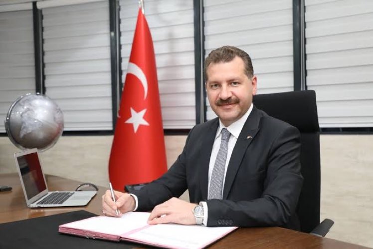 AKP'li Balıkesir Büyükşehir Belediyesi, kamuda tasarruf genelgesine rağmen 41 milyon 800 bin TL'lik hediyelik eşya alımı yaptı. (Cumhuriyet)