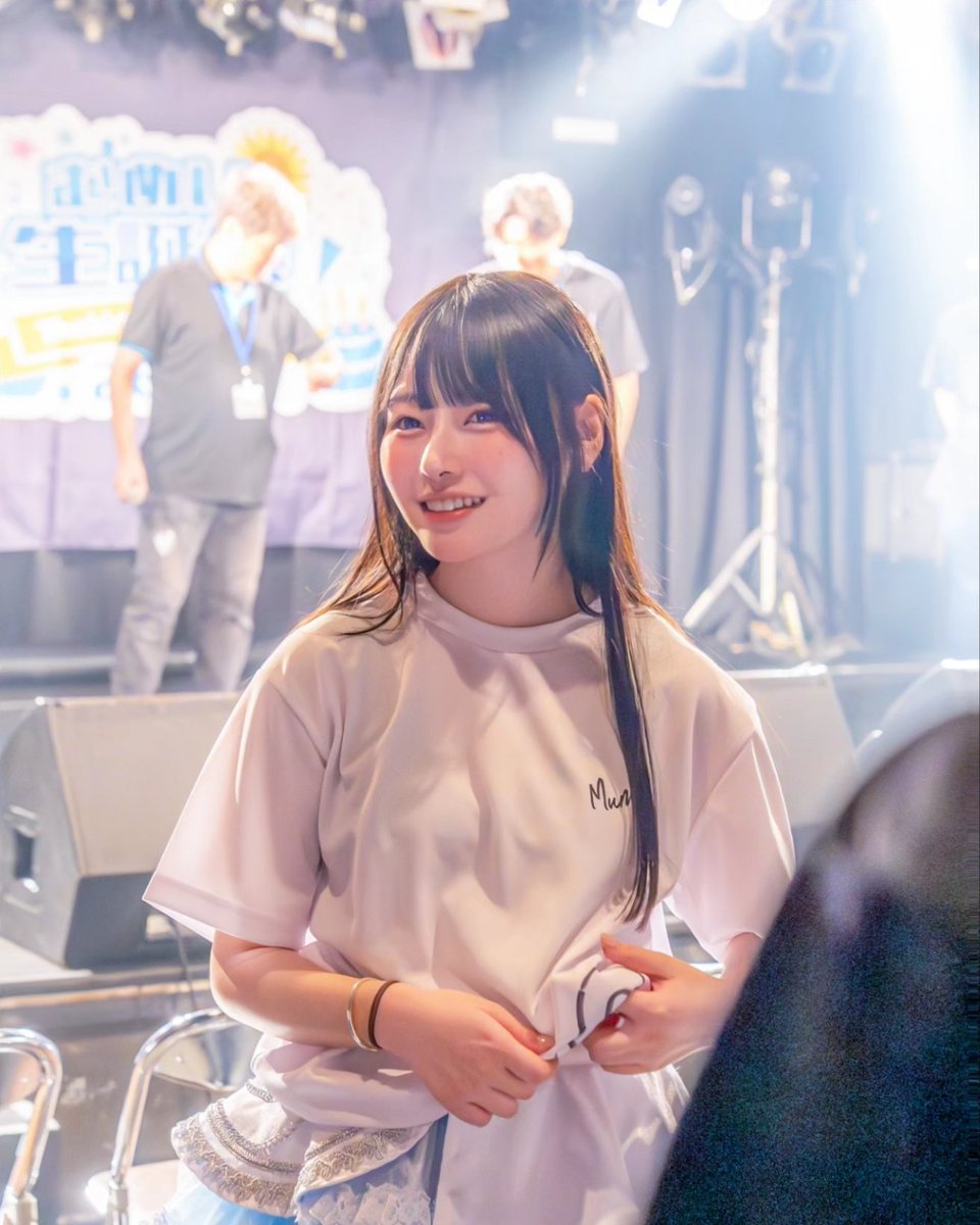 _mumei_R's tweet photo. 1個前の画像がAIに見えるって言われて嬉しかった😭 https://t.co/VLQxzoo1zr