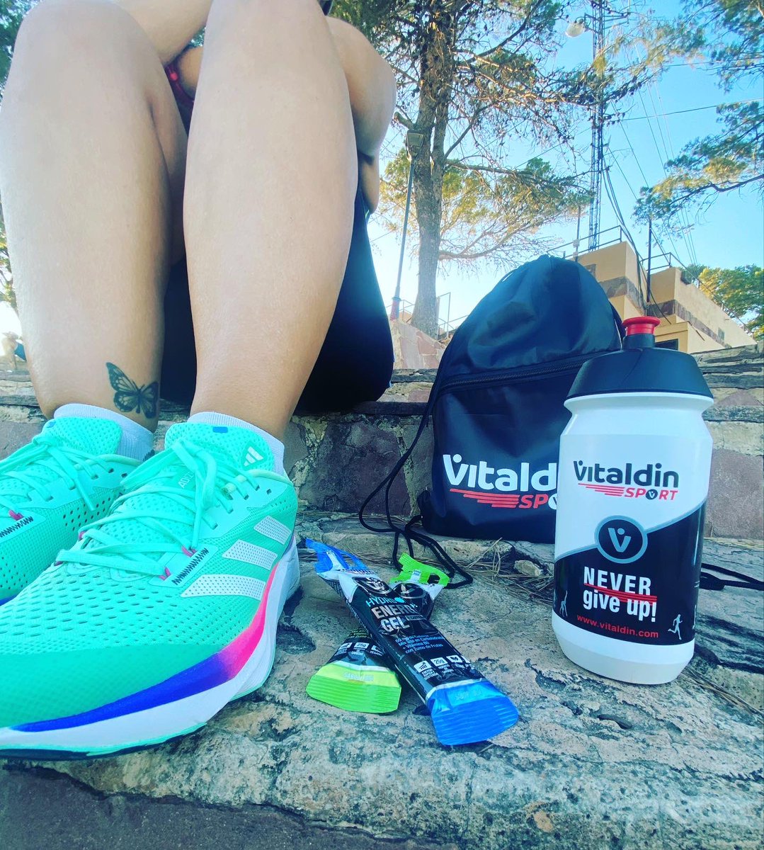 CorrerMuseros's tweet photo. LOS RETOS HACEN LA VIDA INTERESANTE.
Queremos dedicar este entrenamiento a @vitaldin sport por su gran colaboración en nuestra #mus7k
Gracias por confiar en nosotros.
#fesesportamuseros #deporteEnfamilia #domingos #senderismo #energia #electrolitos https://t.co/F3HRpLfQfP