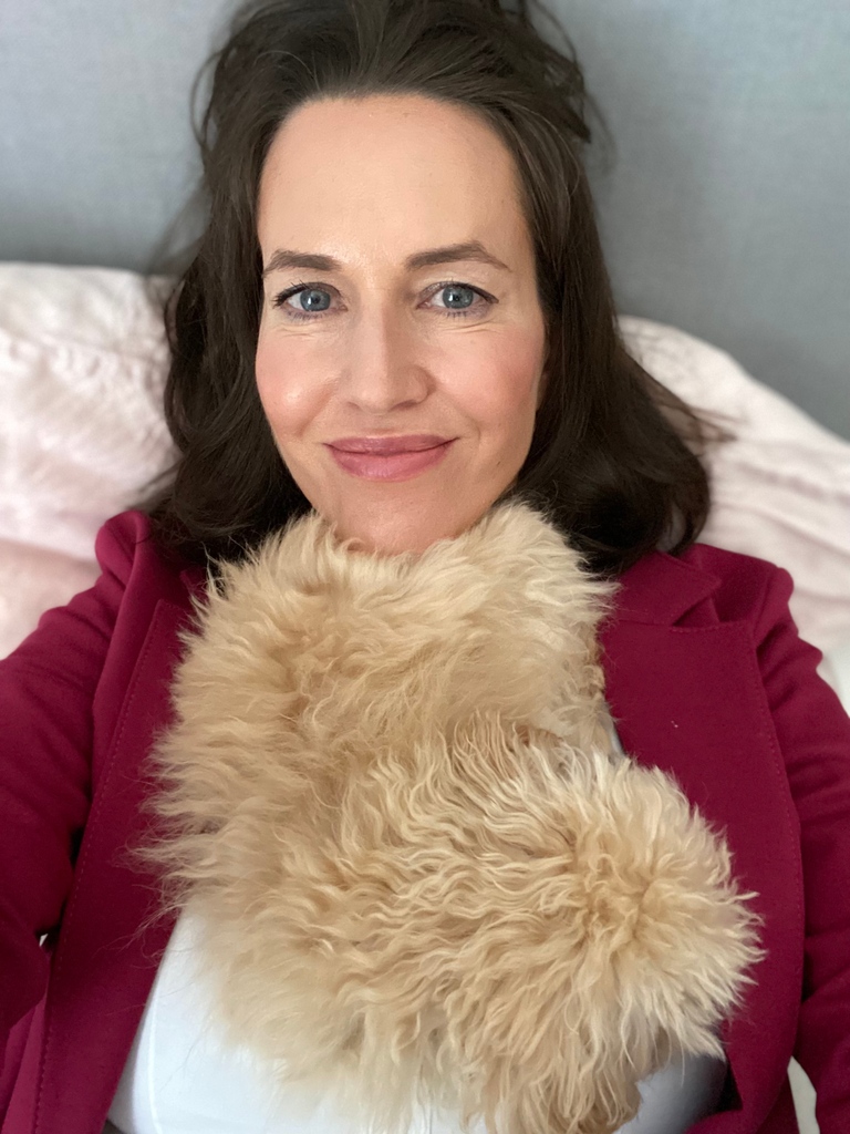 FriederikeFab's tweet photo. For the love of your brain, go take a nap! Seriously.
A recent study by has found a link between daily “power naps” and decreased brain shrinkage. How cool is that?!
#BrainFriendlyWorkplace #Mindset #BrainHealth #Burnout #Leadership #Neuroscience #PeakPerformance #HealthyAging https://t.co/97EwEWL3qs