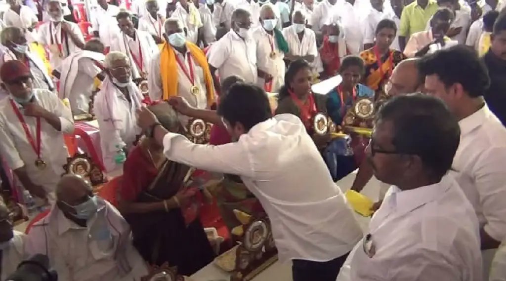 ktnManikandan's tweet photo. கட்சியினர் மீதான அக்கறை கழகத்தை காலத்திற்க்கும் நிலைபெறச் செய்யும்.

நம்பிக்கை தரும் தங்களின் தொலைநோக்கு சிந்தனைக்கும், உழைப்பிற்க்கும் வாழ்த்துக்கள் அண்ணா.

தொடரட்டும் உங்களின் தொய்வில்லா கழகப்பணி.

 @Udhaystalin https://t.co/qtch0Zr0lU