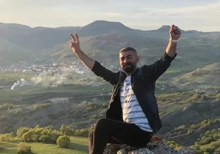 Serinlemek için Munzur çayına giren Çayan Demir hayatını kaybetti 

gazeteperperik.com/tum-haberler/s…