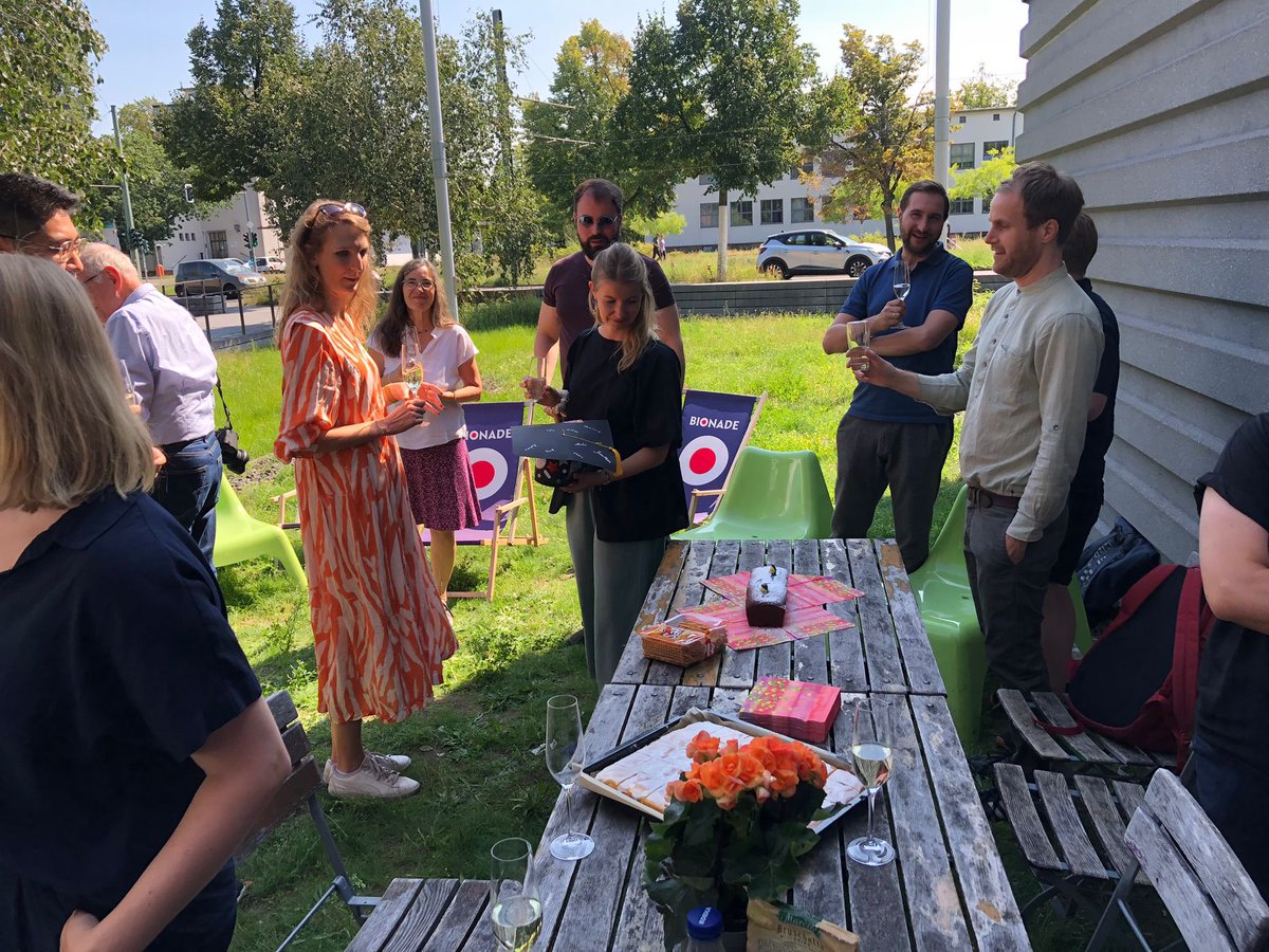 AlicaRepenning's tweet photo. Last week I successfully defended my PhD. I am thankful for all the support I had from friends, family, and colleagues! It was such an exciting journey and I learned so much from so many people. I am very grateful for that! https://t.co/RLxCHQBvyi