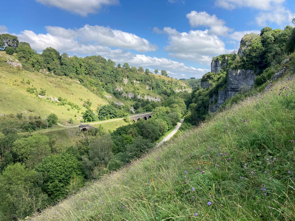 peakdistrict's tweet photo. #MondayMotivation
Looking down towards the #MonsalTrail from #CheeDale! π₯°
Where will you be exploring this bank holiday?
#PeakDistrictProud #Mindfulness #MomentWithNature https://t.co/uRntZSLGWy