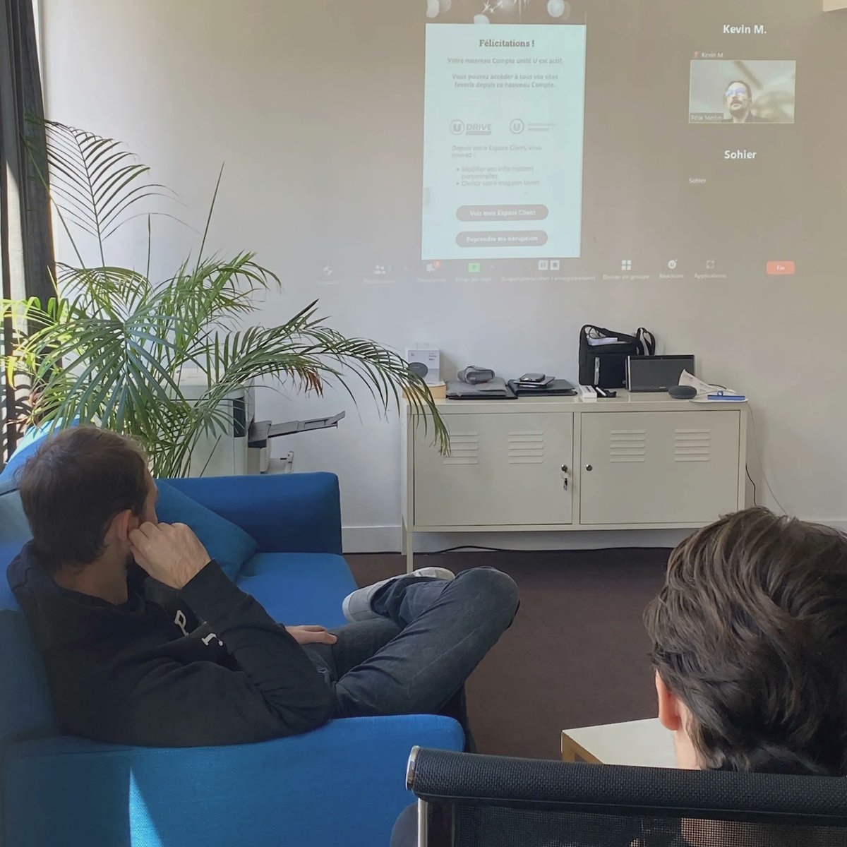 Comme au cinéma, il nous manque juste du pop-corn ! Certains tests sont complexes et demandent une qualité d’observation très précise, alors on s’organise en conséquence !
#protocole #test #utilisateur