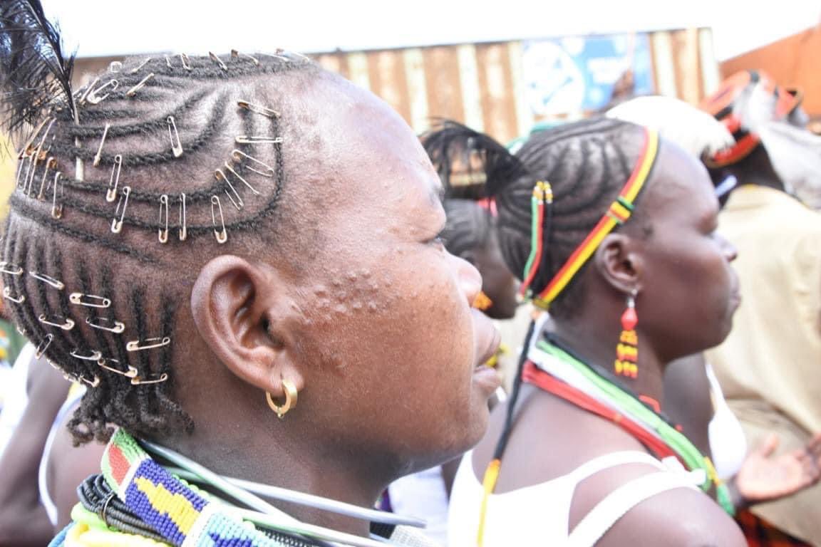 jas_judes's tweet photo. Culture and identity # You only see this hairstyle in Africa, Uganda #Karimojongculture #beautiful https://t.co/LajRGcX4qG