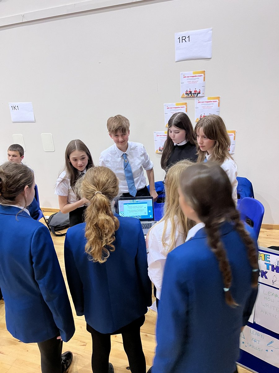 dhs_mag's tweet photo. Well done to our magazine team for promoting our publication to encourage new members. Looking forward to meet our new recruits on Tuesday at lunch time in S21 https://t.co/bMm2DFNGiV