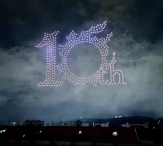 大好きな友人の翠璃先生と浴衣でFF14の花火大会に行ってきましたストーリーや経験を思い出して涙溜めながら1ミリも目を離さずに焼き付けてきた...!のんびり大阪もしっかり楽しめて、幸せいっぱいの2泊3日でしたー!◜𖥦◝   ) 