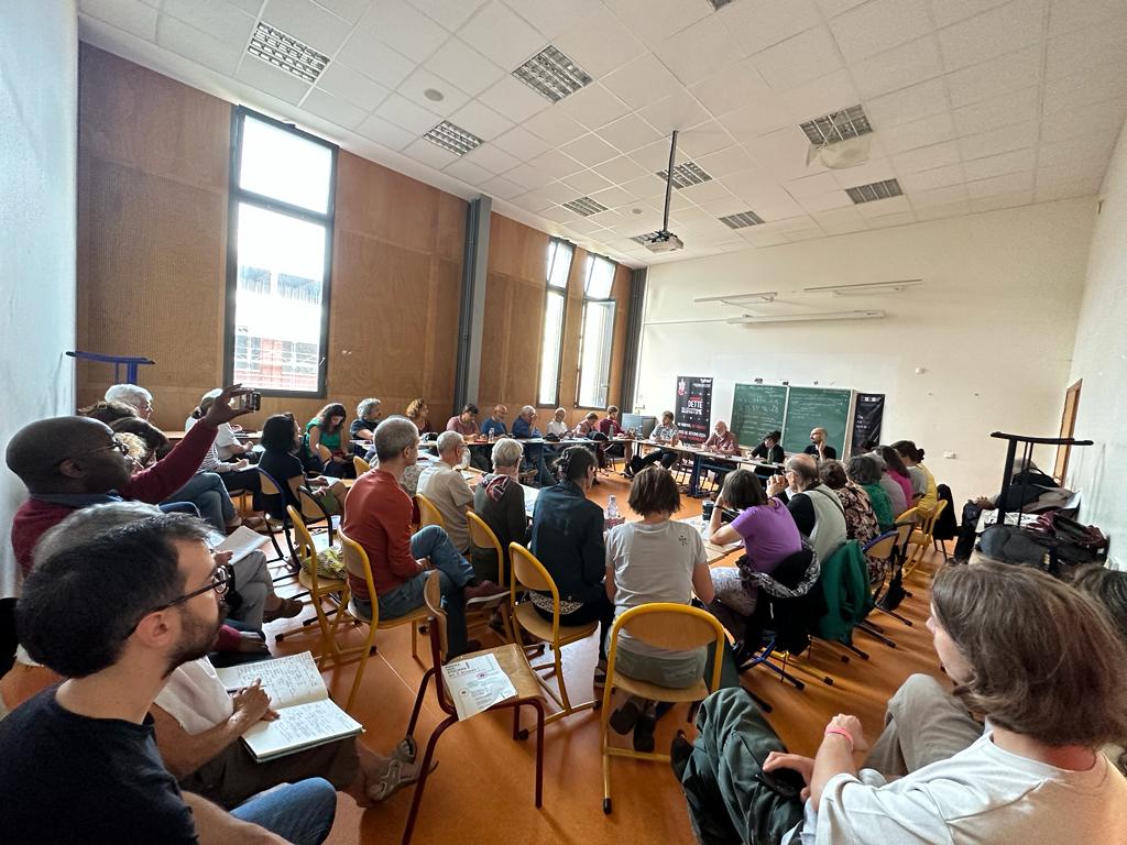 bilaterals_org (@bilaterals_org) on Twitter photo We were at the <a href="/UEMSS2023/">Université d'été des mouvements sociaux</a> yesterday to discuss #capitalism in crisis, #geopolitical shifts and the impacts on trade policy We were at the <a href="/UEMSS2023/">Université d'été des mouvements sociaux</a> yesterday to discuss #capitalism in crisis, #geopolitical shifts and the impacts on trade policy