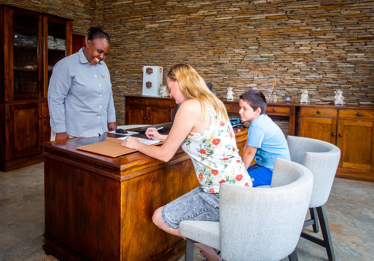 Mondays have never been so delightful for our lucky guests! You too can shake off those weekday blues by immersing yourself in a much-needed family safari escape right here at Makalali Game Reserve.