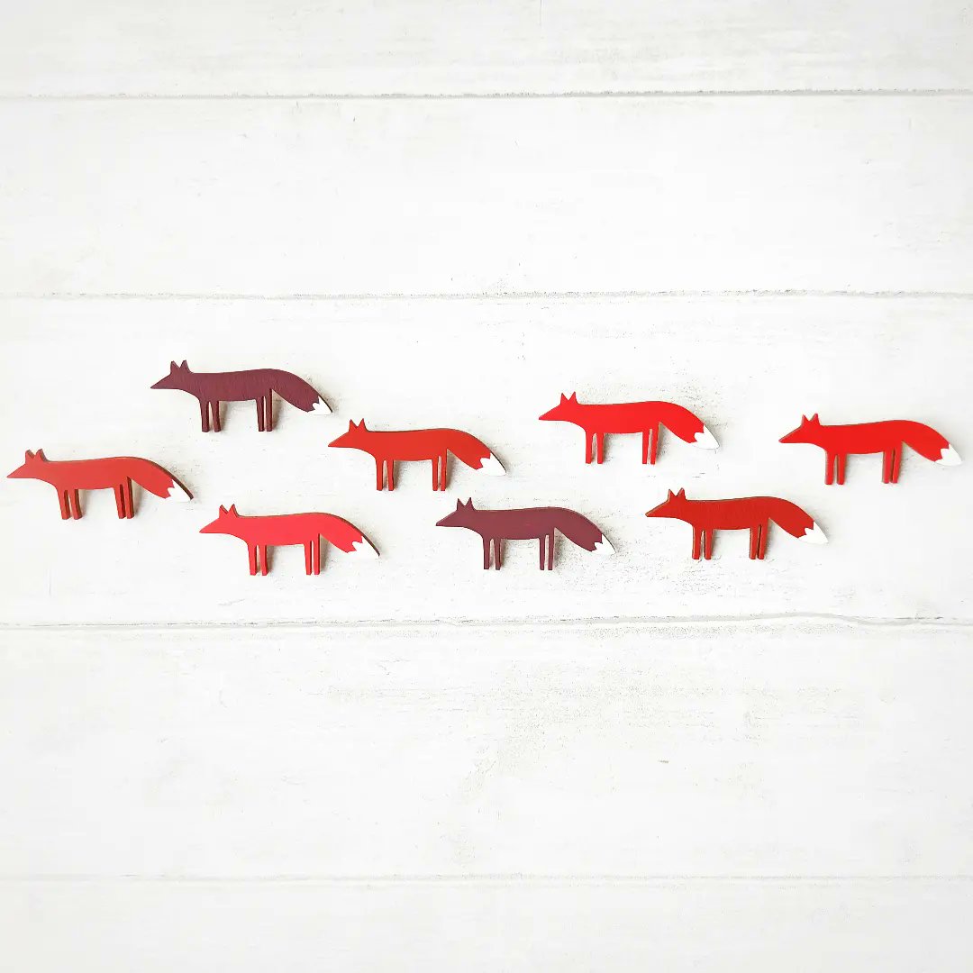 sadpandaprints's tweet photo. A fleet of foxes heading for the fantastic Found Gallery in Dunbarπ¦π¦π¦
#fleetfoxes #foxpin #foundgallerydunbar #woodenjewellery #artexhibition #HooperHart https://t.co/Z7YSqsOk51