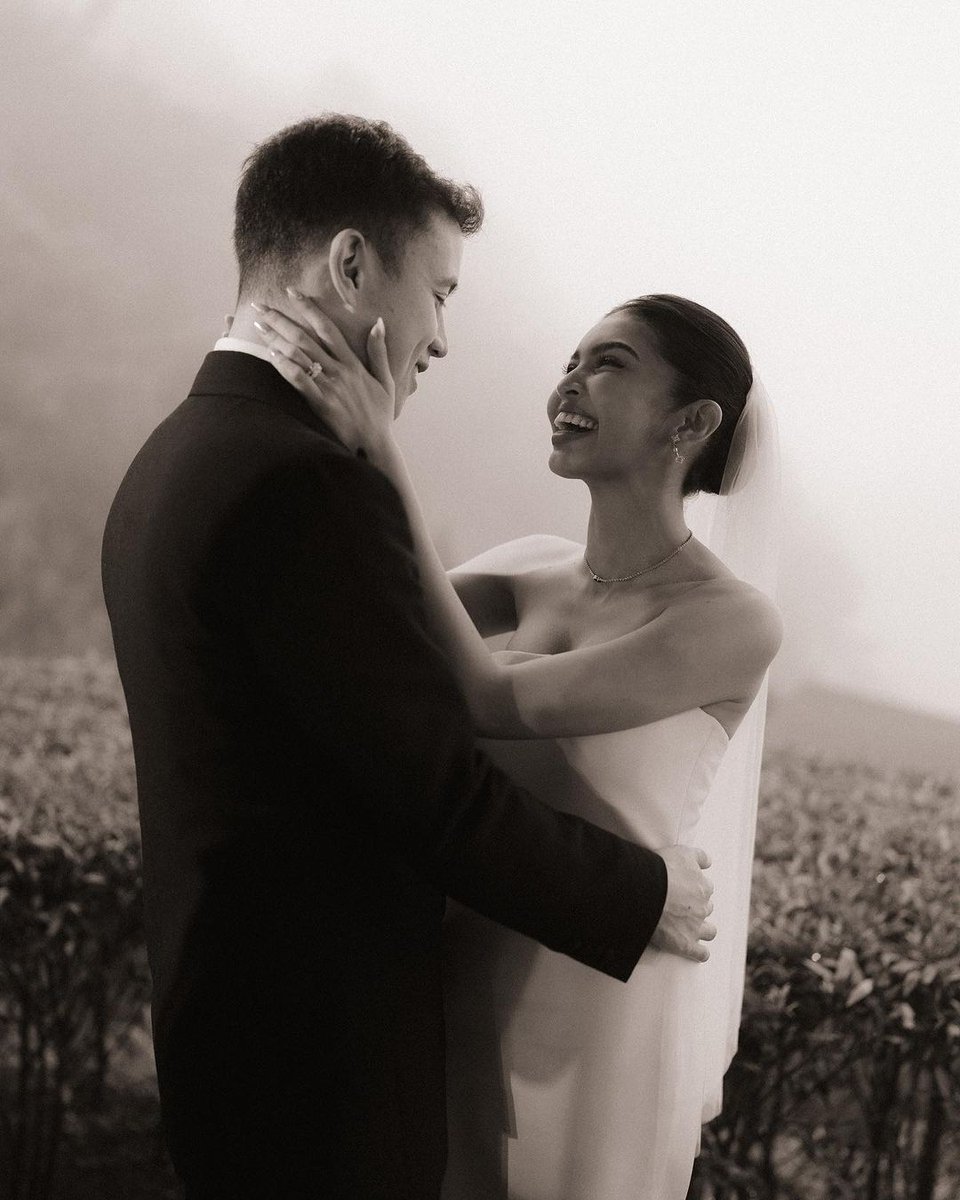 mainernimaine's tweet photo. Mrs. Atayde IG Post ❤️ 
— been a month 🤍 

@mainedcm @AtaydeArjo
#MaineMendoza #ArjoAtayde 
#ArMaine #AtaydeMendoza 
#MaineMendozaAtayde https://t.co/nqqcZzLnm2