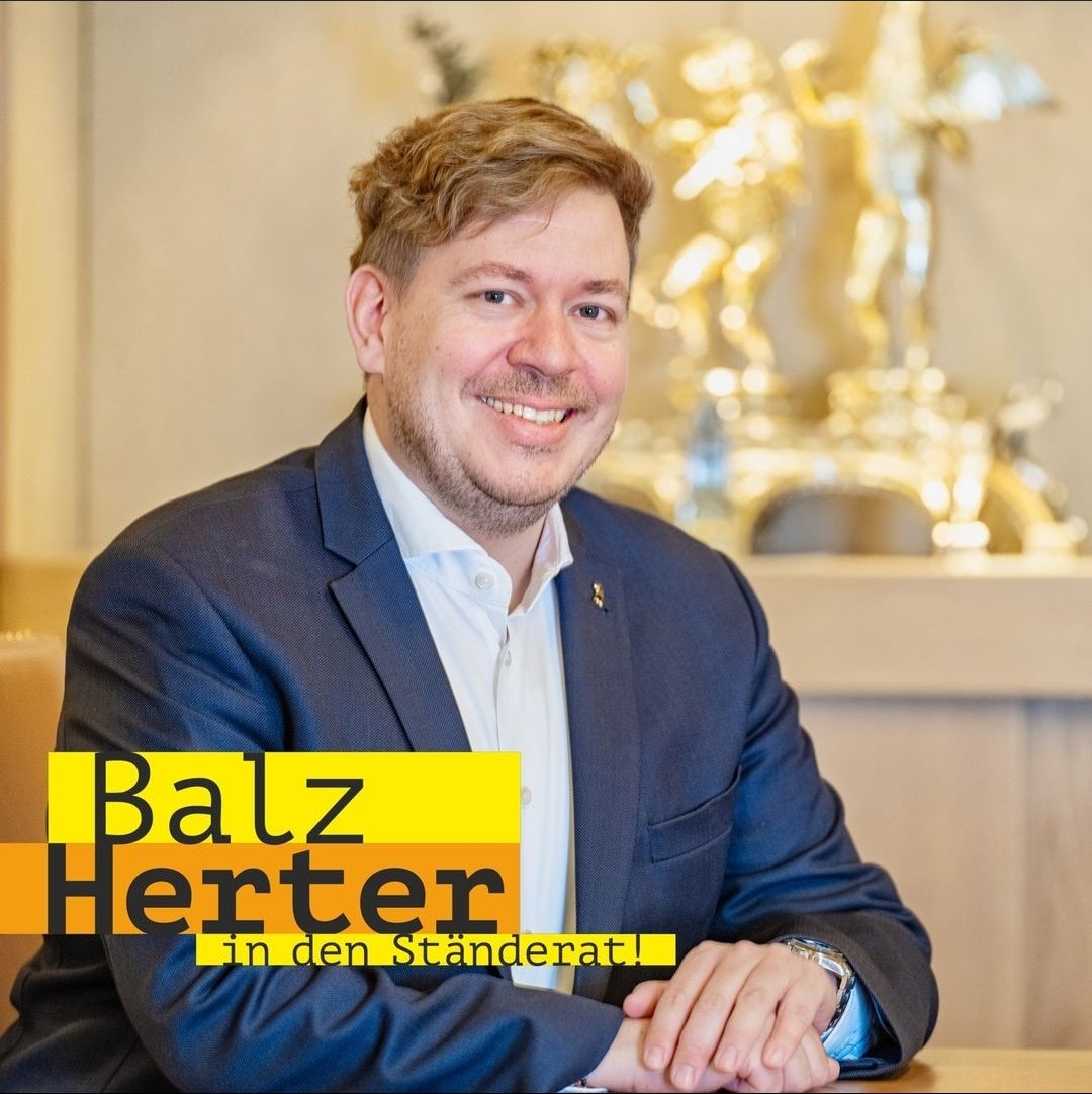 Die Junge Mitte Basel-Stadt (@diejungemittebs) on Twitter photo Es geht los 🚀🚀
Diese Woche hat unser <a href="/dieMitte_bs/">Die Mitte Basel-Stadt</a> Präsident <a href="/BalzHerter/">Balz Herter</a> seine Ständerats-Kampagne offiziell lanciert.
Hilfst du mit? Hier kannst du dich für das Unterstützungskomitee eintragen: herter-basel.ch
#einevobasel #einefüralli #balznachbärn Es geht los 🚀🚀
Diese Woche hat unser <a href="/dieMitte_bs/">Die Mitte Basel-Stadt</a> Präsident <a href="/BalzHerter/">Balz Herter</a> seine Ständerats-Kampagne offiziell lanciert.
Hilfst du mit? Hier kannst du dich für das Unterstützungskomitee eintragen: herter-basel.ch
#einevobasel #einefüralli #balznachbärn