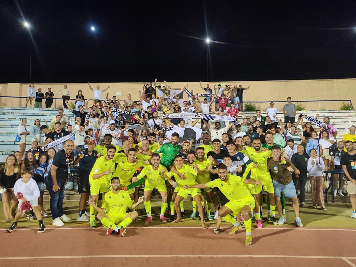 jjromerog5's tweet photo. La importancia de ir de la mano. En el pasado nos salvasteis cuando nadie entendía porqué y ahora nos seguís teniendo cogidos para que no equivoquemos el camino. Gracias antes, ahora y siempre. Esto es Ceuta …🖤🤍 https://t.co/Pe5OllZvLv
