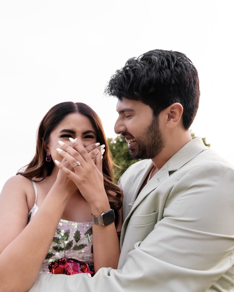 When Music and Fashion Unite! 
Sending our warmest congratulations to @ArmaanMalik22 & Aashna Shroff as they announce their engagement with these beautiful pictures 💍❤️

#ArmaanMalik #AashnaShroff #Engaged #Bollywood #BollywoodNews #BollywoodCouple #TreeShulMediaSolutions