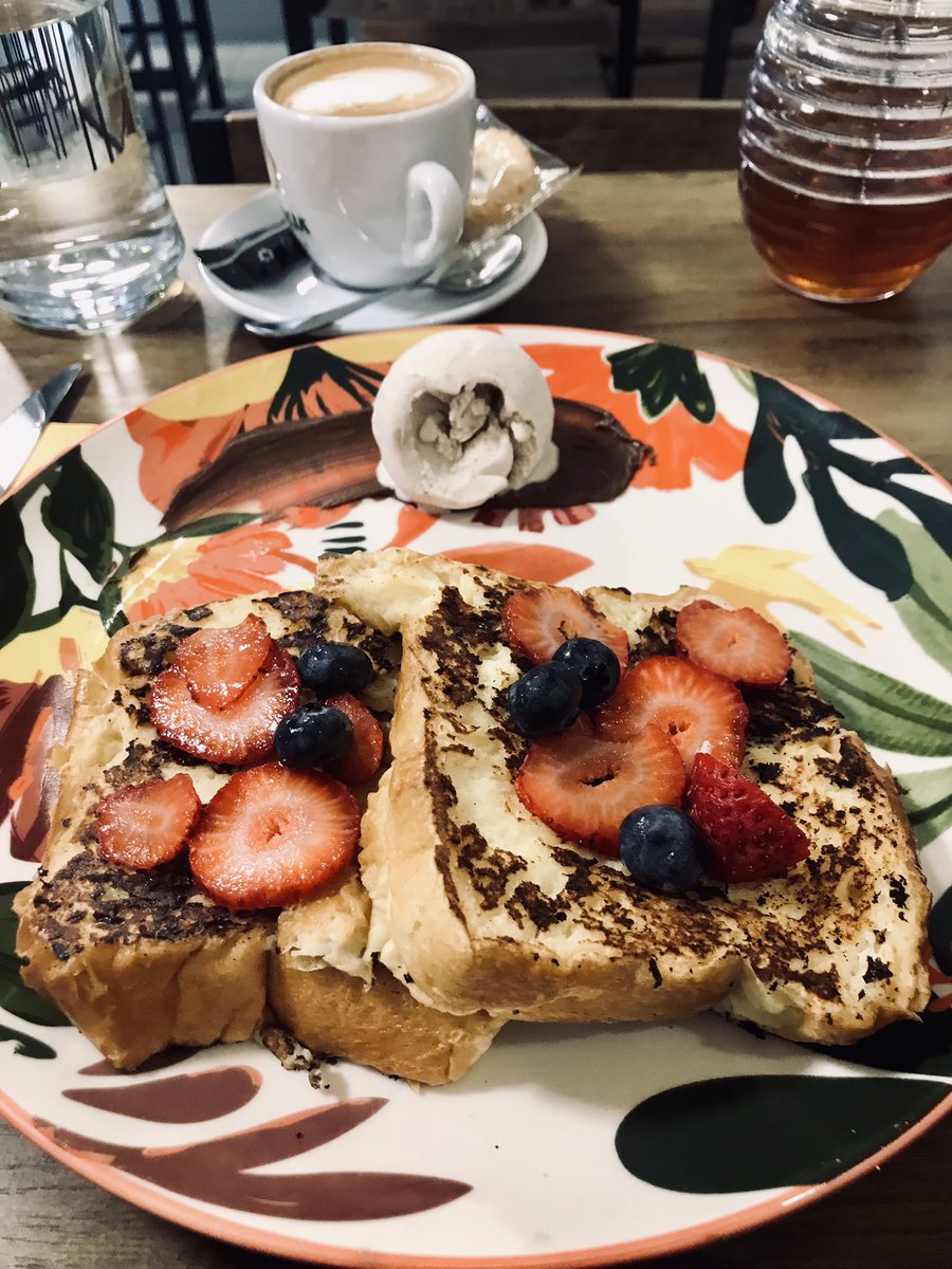 Mmmm this French toast at #Takontento really does make one feel happy! #HuntforCoffee C:3 F:5 A:3
