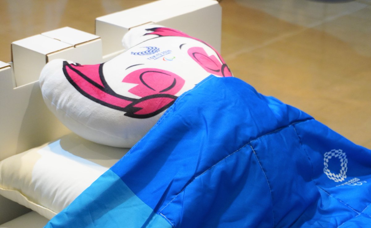 #ソメイティげつようび 

あさって8/30(水)から始まる「TOKYO FORWARD TOKYO2020レガシー展」には、選手村で使われていた段ボール製のベッドも展示されています🌸

プレス内覧会に登壇した元新体操日本代表主将の田中琴乃さんも「初めて見ました！」

会期などは東京都HPを✅
metro.tokyo.lg.jp/tosei/hodohapp…