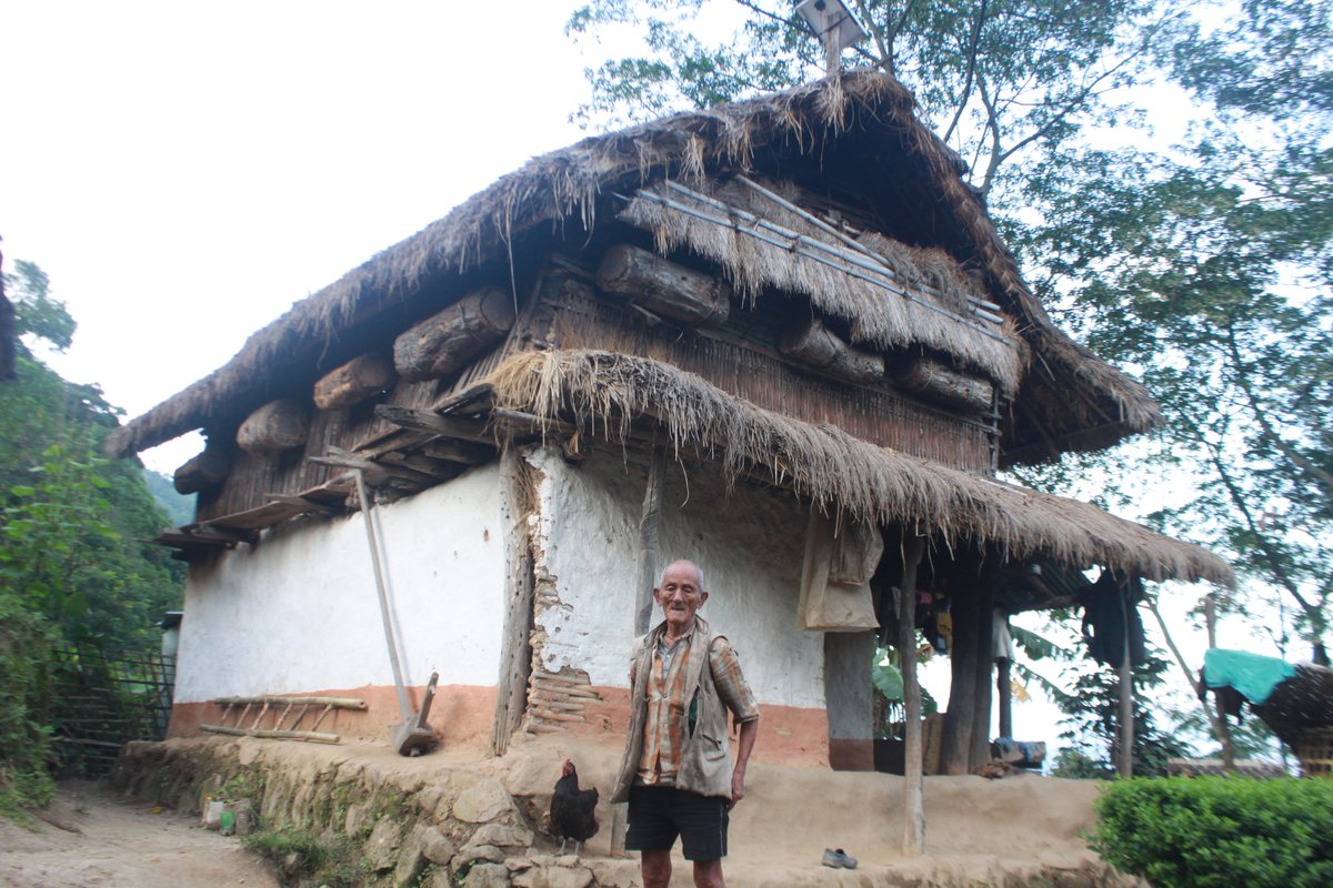 अरु केही नहोस, तर बाच्नका लागि एउटा सानो घर चाहिँ होस ।