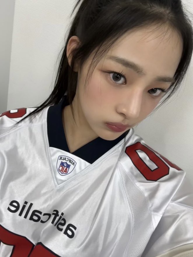 reunited with my camera after what feels like ages! sometimes life takes you on detours, but there’s nothing like capturing the moment and coming back with a bang-selfie to mark the return. here’s to embracing new beginnings bunnies! 💭