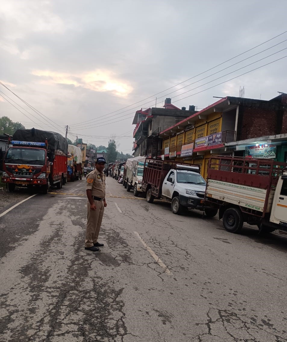 MandiPolice's tweet photo. #Important_Information
@himachalpolice  
@MandiPolice https://t.co/MzQ4kFXYfW