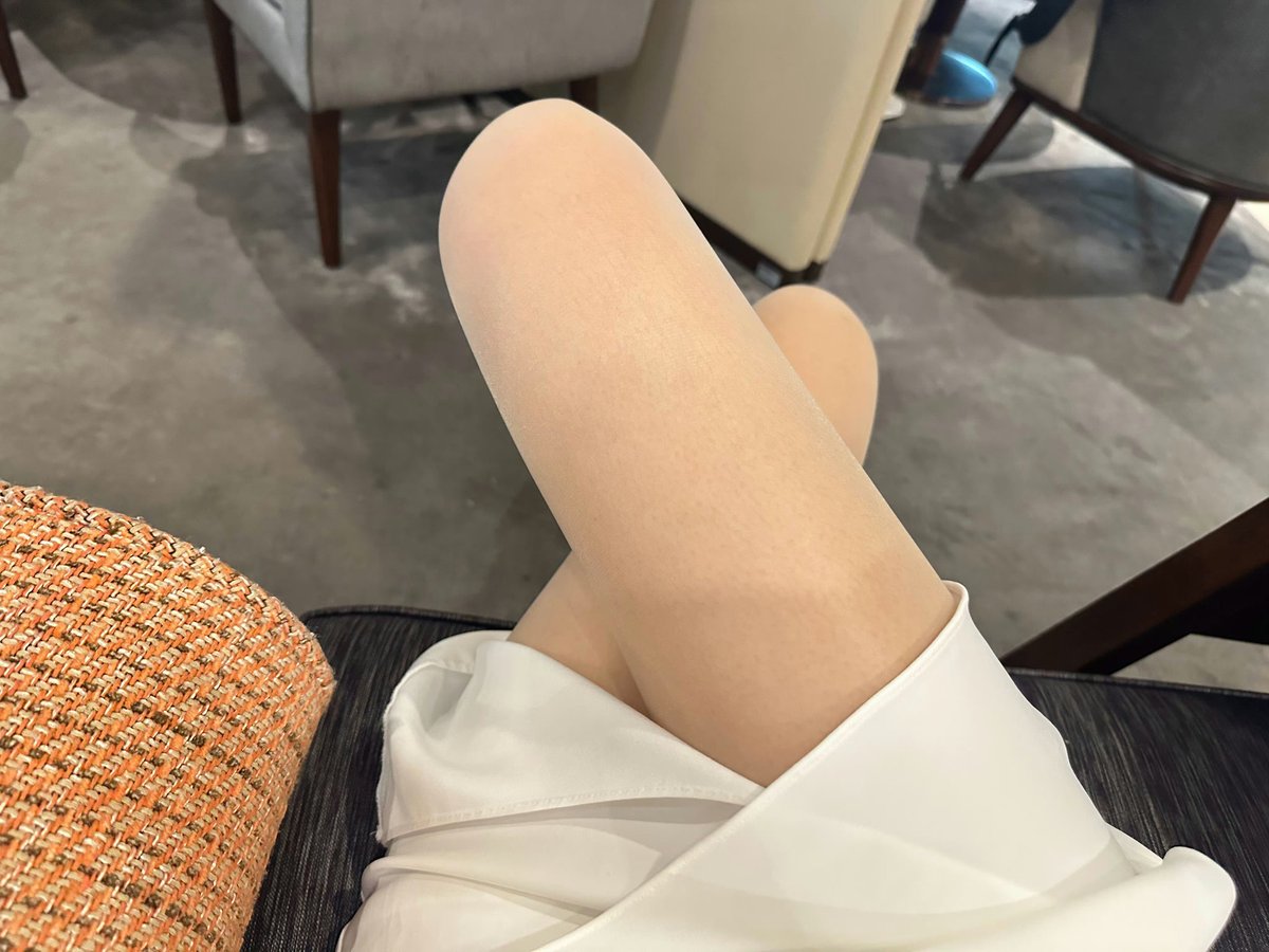 性感的丝袜搭配我少妇的气质！
🧦：诗婉
@shiwansilkivate 
#诗婉Silkivate https://t.co/ZjTFJhNkVM
