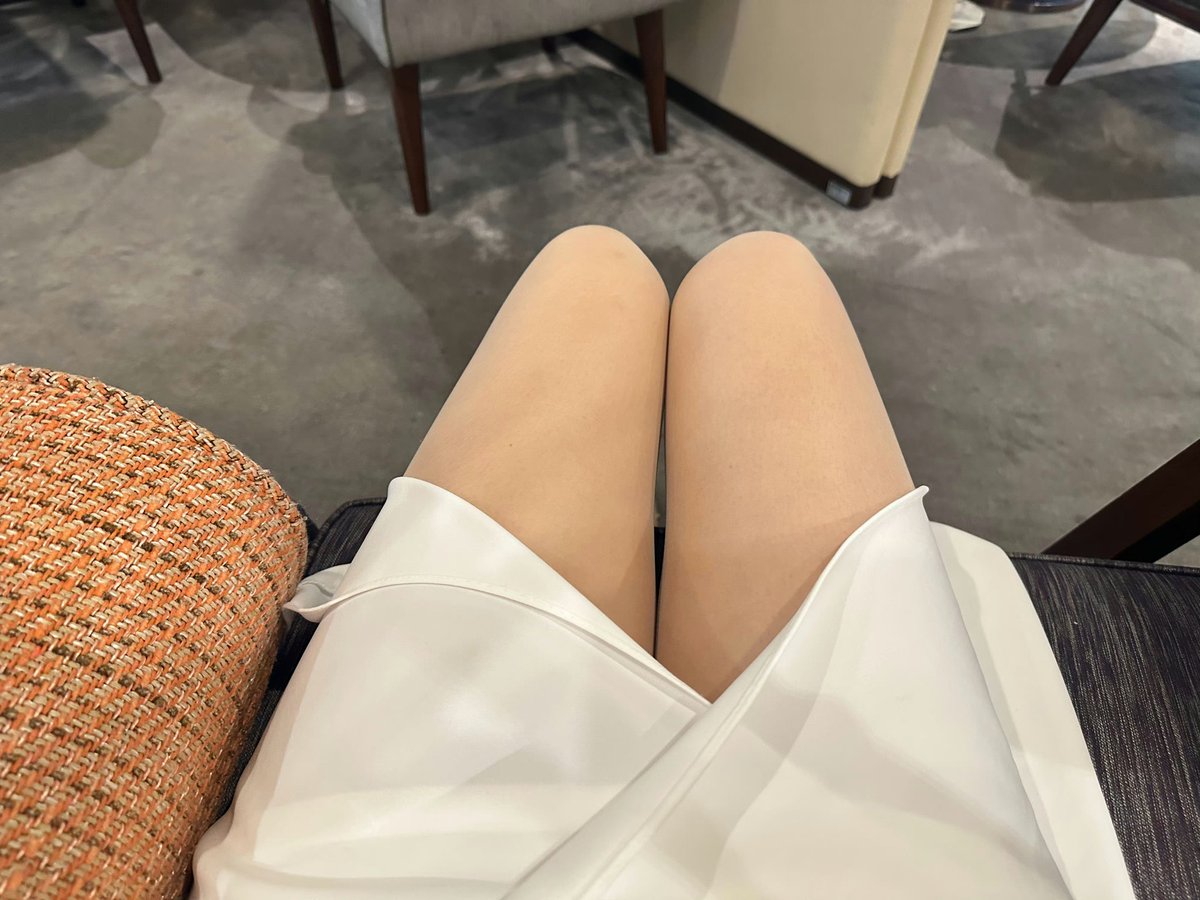 性感的丝袜搭配我少妇的气质！
🧦：诗婉
@shiwansilkivate 
#诗婉Silkivate https://t.co/ZjTFJhNkVM
