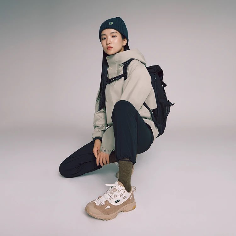 _ktrfiles's tweet photo. Kim Taeri x Kolon Sport
#KimTaeRi #김태리 https://t.co/yEhCysDHRC