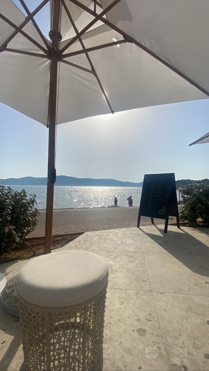 Miss Allen tweet media