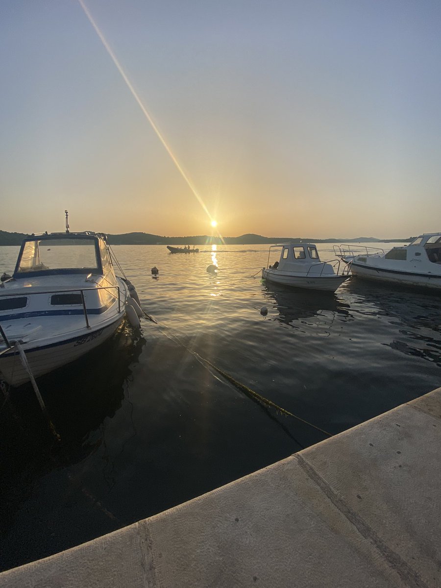 Miss Allen tweet media