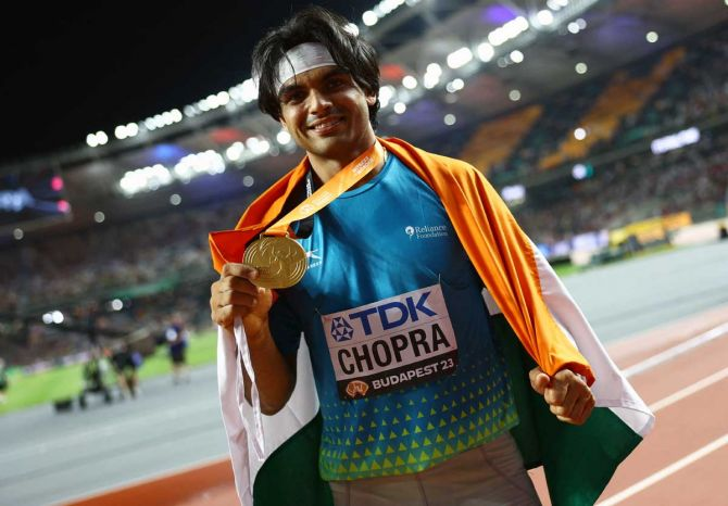 kasperInfotech3's tweet photo. Neeraj Chopra: How A Chubby Kid From Haryana Transformed Into 'Golden Boy'
#NeerajChopra #JavelinThrow
#WorldAthleticsChampionships
#Olympics #India
#GoldMedalist #GoldenBoy
#Inspiration #Sports
#Athlete #ChubbyKid
#Transformation https://t.co/y620CeXjo6