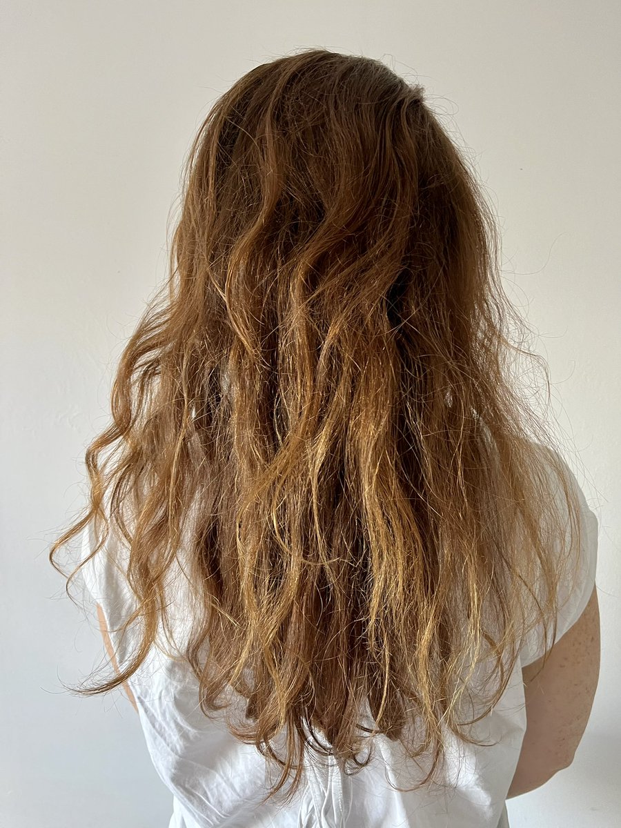 Rousskova's tweet photo. #steampod4 #steampod @lorealpro
Je vous donnerai mon avis sur le steampod 4 après quelques semaines 
Première utilisation hier, en 10 minutes mes cheveux sont lisses, doux et brillant !
Voici un avant/après https://t.co/acdwyDY44n
