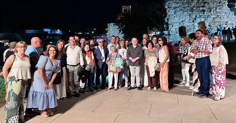 ONCE_oficial's tweet photo. 🔝GRACIAS al @Festival_Merida, comprometido con la #accesibilidad 

👏👏 Esta semana, pudimos 'disfrutar, vibrar y celebrar' 'El regalo de Zeus' con #audiodescripción

#TeatroAccesible @ayto_merida #Merida69 @_FundacionCB @ibercaja