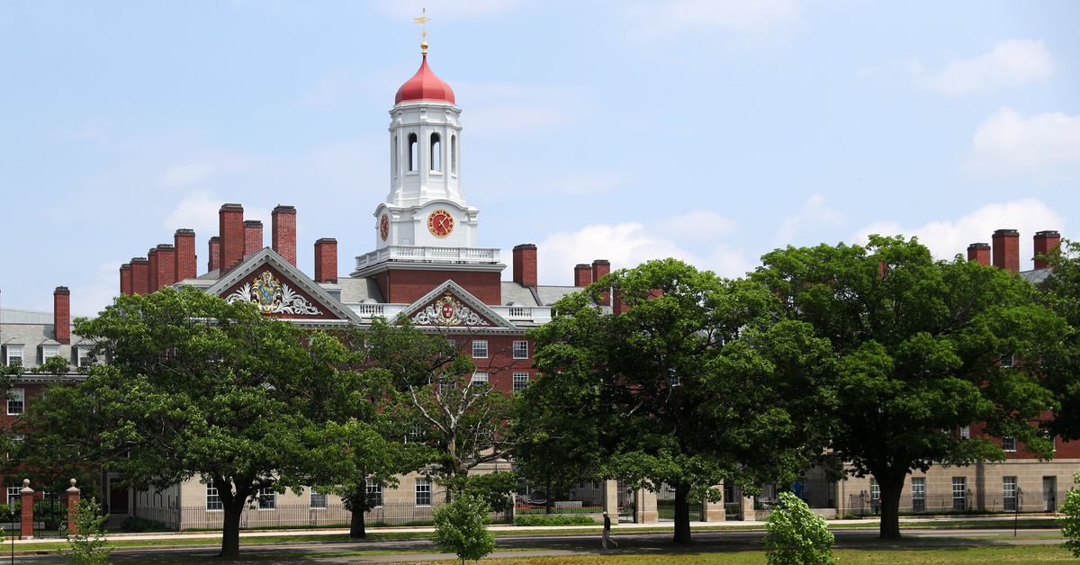 “A disgraced Harvard professor sued them for millions. Their recourse: GoFundMe.”
vox.com/future-perfect…