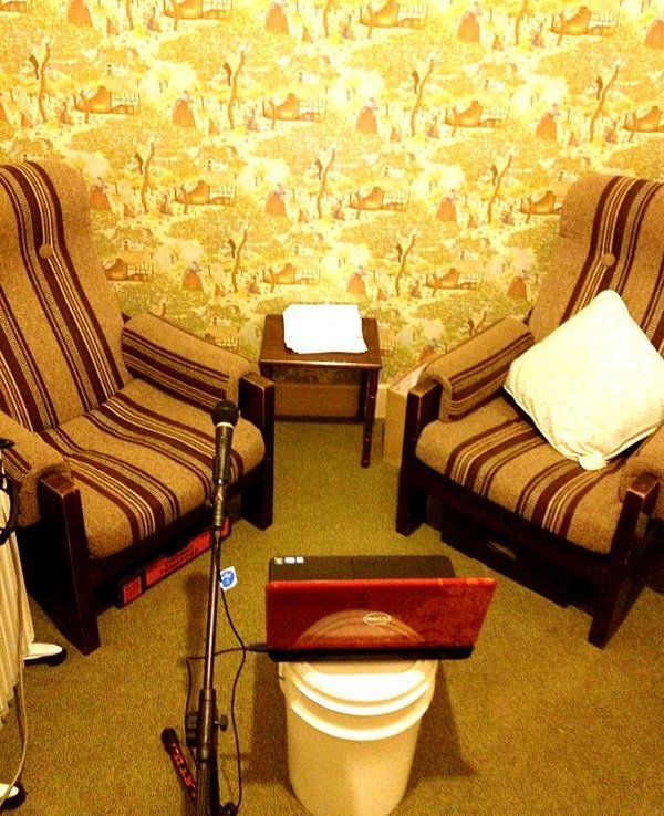 HoopsRandom's tweet photo. My parents used to own a pub in Bendigo.. this was one of the spare accommodation rooms out the back. 1 night a week I would turn it into my podcast ๐ studio. #memories #thatBS #thatbasketballshow https://t.co/UUKB3r7wPu