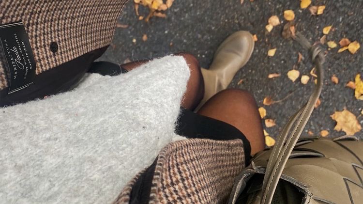 wandervoyage's tweet photo. Autumn days 🧸💫💭🍂☕️ https://t.co/rVLbX3ljuN