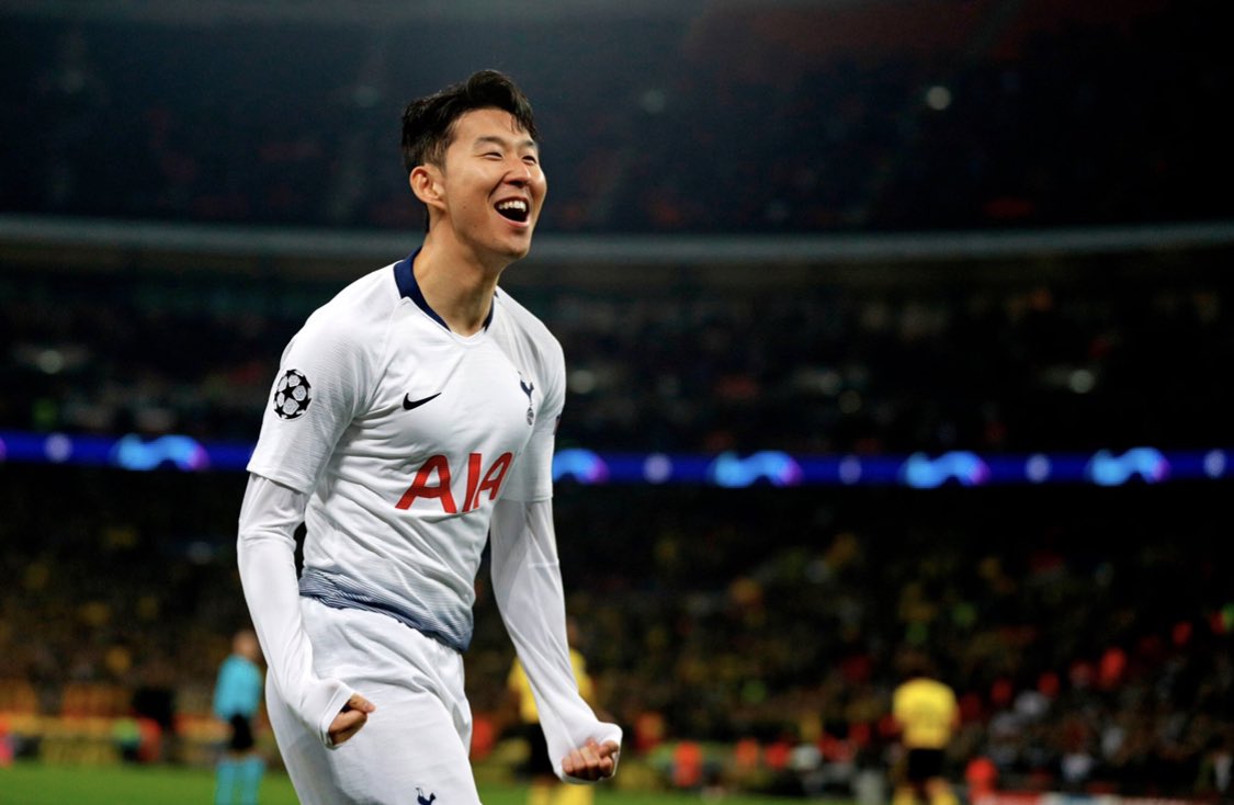 Footballtweet's tweet photo. 🇰🇷🤍 On this day, 8 years ago, Tottenham signed Heung-Min Son for £22M from Bayer Leverkusen.

🏟️ Games: 375
⚽ Goals: 145
🅰️ Assists: 80

PL POTM: 🥇🥇🥇
PL Goal of the Month: 🥇🥇
PL Goal of the Season: 🥇
Puskas Award: 🥇
PL Golden Boot: 🥇

Champions League: 🥈
EFL Cup: 🥈 https://t.co/bRWRbDRL6u