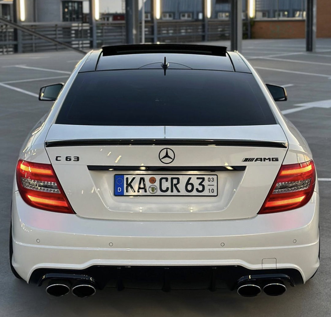 FastCarsWorld's tweet photo. Mercedes-AMG C63 🍑 https://t.co/gc9xXlYYEe