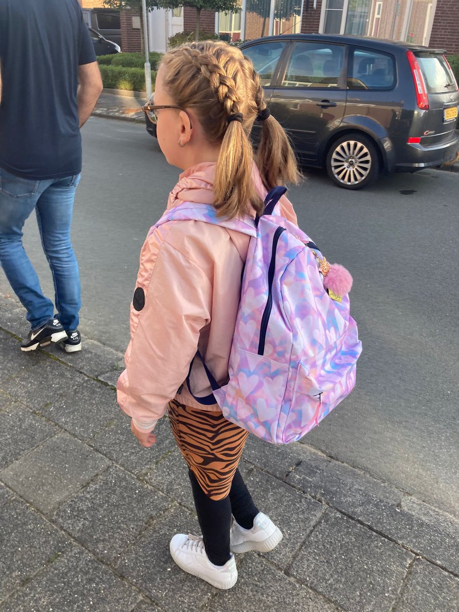 Trots op ons meisje 
Groep 5 , basisschool Bergop💖💖
Daar gaat ze …💪💪💪