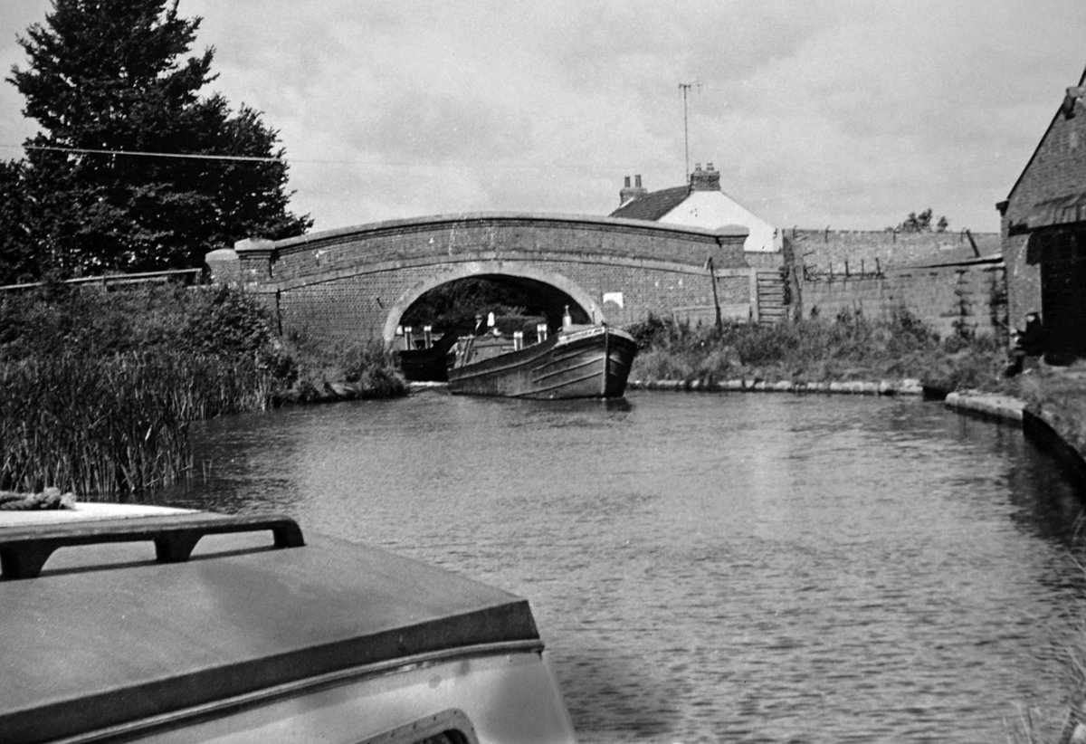 My photo from late 1960's  

#CanalRiverTrust #GrandUnionCanal #GreatLinford #Narrowboat 

#FundBritainsWaterways 

#Canals  & #Waterways can provide #Peace & #calm for your own #Wellbeing #Lifesbetterbywater