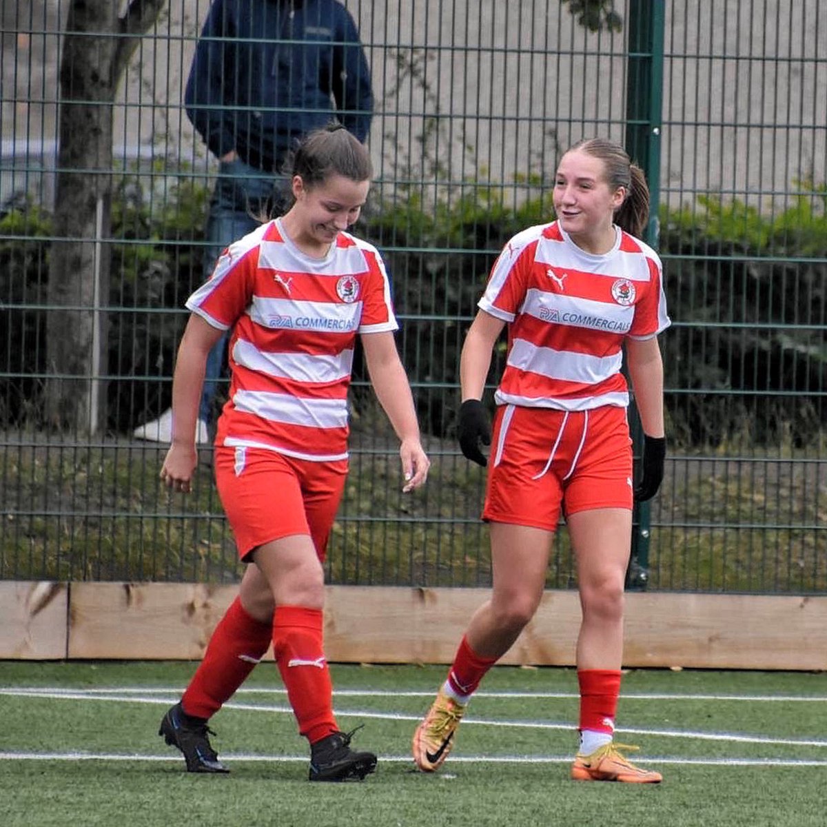 BonnyriggLadies's tweet photo. 𝗠𝗼𝗻𝗱𝗮𝘆 𝗺𝗼𝘁𝗶𝘃𝗮𝘁𝗶𝗼𝗻 💪

When you both score hatricks on Sunday &amp; it’s a bank holiday on Monday 😃 https://t.co/Ec5bGcqANy