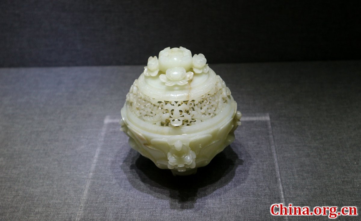 chinaorgcn's tweet photo. More than 100 pieces of #jadeware from the reign of Emperor Qianlong (1736-1795) of China's Qing dynasty are currently on exhibition at the Poly Art Museum in Beijing. https://t.co/SbaPoS7xkk #jade https://t.co/pgX1JKt8Ly