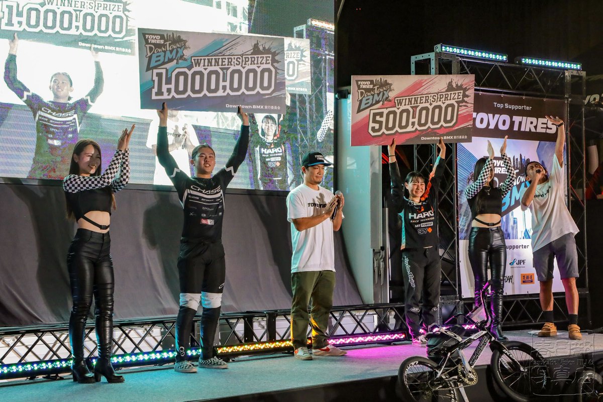 you1masuda_'s tweet photo. TOYO TIRES Downton BMX参戦！大阪うめきた広場でBMXのイベントを開催して頂き、@gan57 くんを始めとした携わって下さった皆さんありがとうございました。
いろんな人にBMXを見てもらえたことと、優勝することができて嬉しかったです！賞金は海外遠征費に使わせて頂きます！ #Downtownbmx pc @sa_0da https://t.co/ccjNvYn0gd