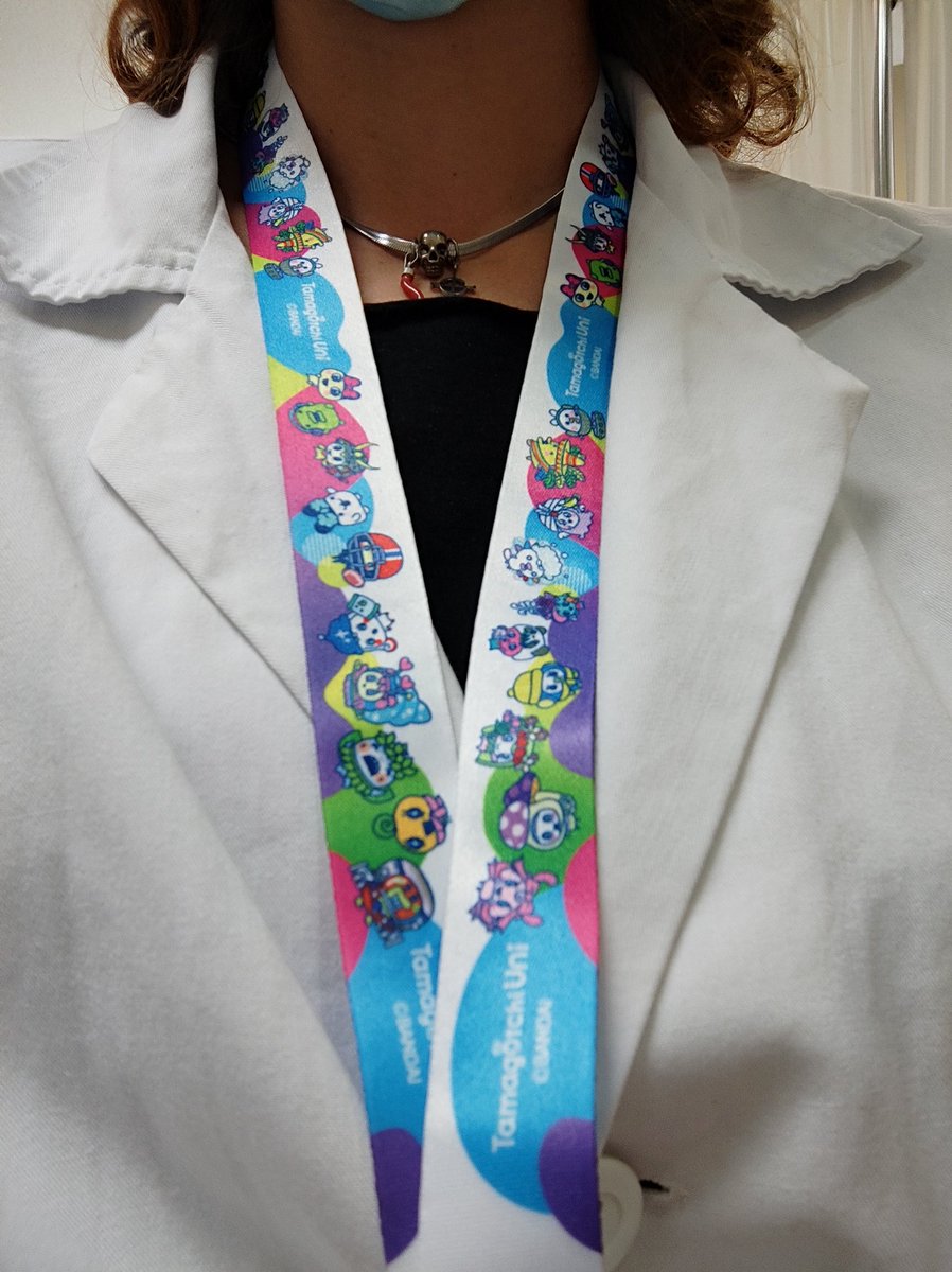 Continuando el legado de llevar lanyards dignos de pediatría, sin ser yo nada de eso xddd