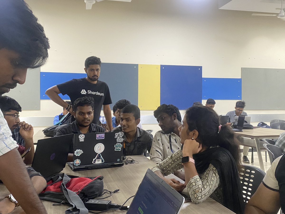 Chiragravi's tweet photo. Day 13 of @shardeum ’s #proofofcommunity Backpacking India 🎒🇮🇳
📍Kumaragaru college of Technology , Coimbatore
40+ students getting started with Web3 💪 https://t.co/1VjVuK54jf