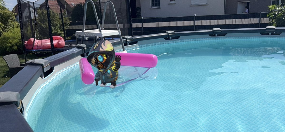 Js_67's tweet photo. @MGBR08 @TheBULBiMasks Pas de vacances pour nous cet été, mais on profite de la piscine pour se rafraîchir un peu 👹😅
#bMSE
@MGBR08
@DMDOO_eth
@TheBULBiMasks https://t.co/7TnIVTn4OU