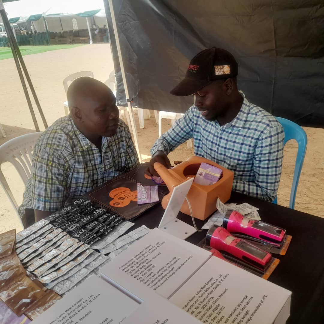 Educating the community on how to use condom as one of the triple protection methods of Family planning during the International Youth Day. #Musharaka4Tanmiya, #iyd2023, <a href="/Shruti_UN/">Shruti</a> <a href="/OlajideDemola/">Ademola Olajide</a>