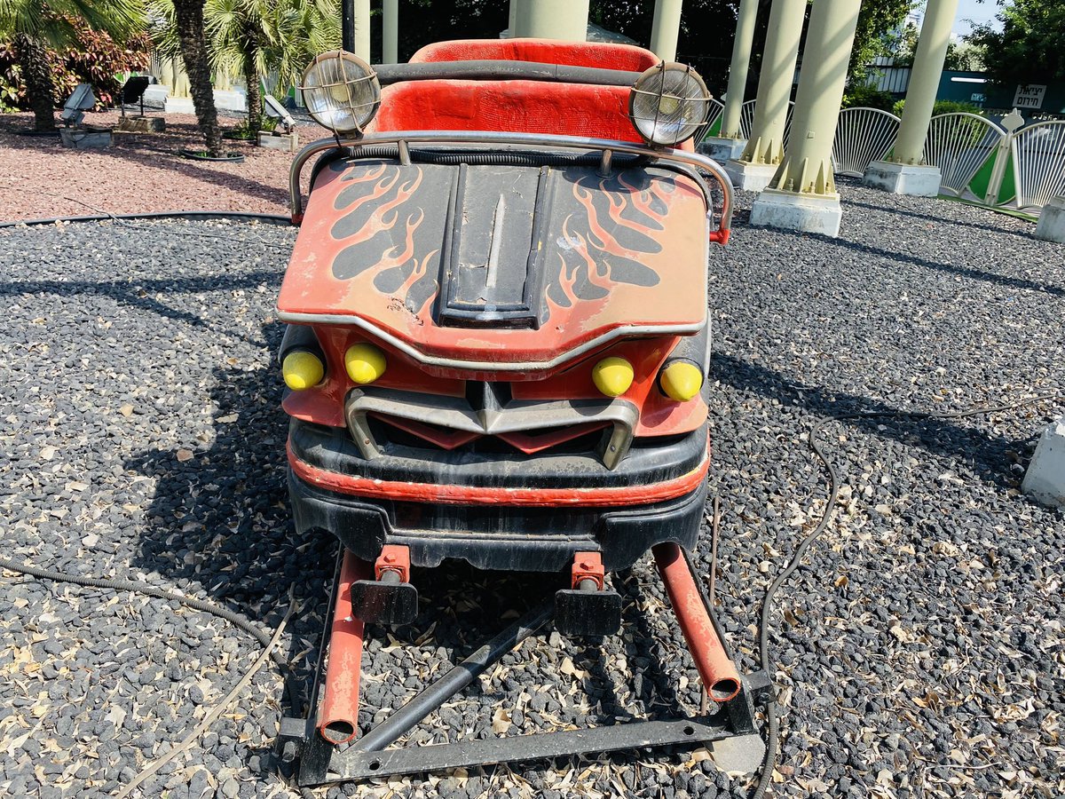 CoastersWide's tweet photo. It’s great when parks save some of their history. This is the remains of “Rakevet Harim” a Pinfari Zyklone that operated between 1970 to 2000 at Luna Park Tel Aviv.

#WWCOnTour #RollerCoaster #AmusementPark #LunaPark #TelAviv #CredLife https://t.co/Nzc0zwt5xX