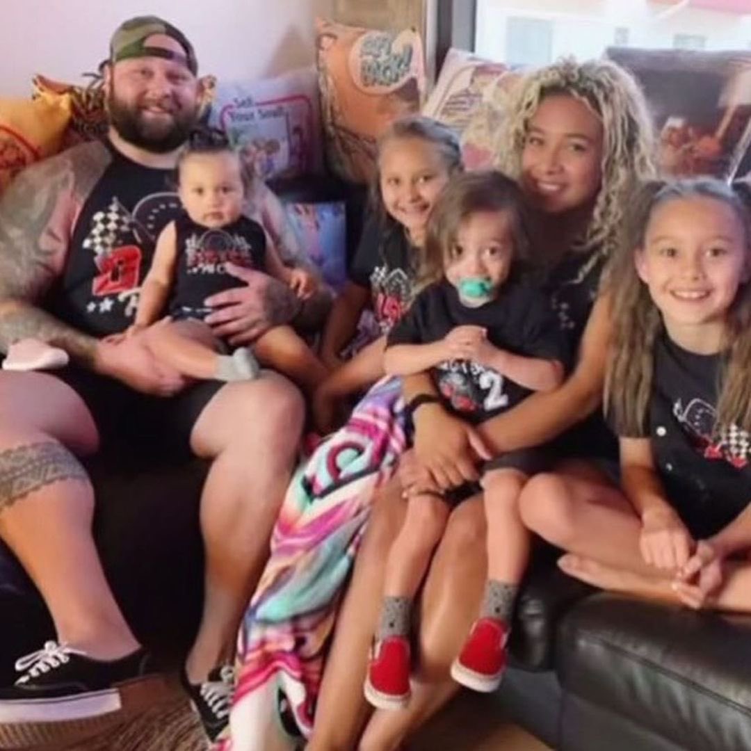 SOAismyReligion's tweet image. ❤️ 🙏🏽⭕️

#braywyatt #wyatt6 #thewyattog #smackdown  #wwe #unclehowdy #revelinwhatyouare #thefiend #ripbraywyatt