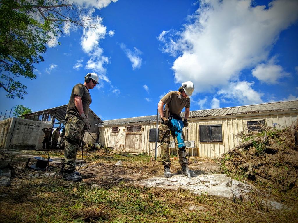 How’s the bank holiday?Looking forward to the normal grind tomorrow? Pictured are reservists from the Regt on exercise in Belize. It could be you.

Are you in #JerseyCI and looking for something different, new friends, new skills? Call 01534447100. Always recruiting!
#ArmyReserve